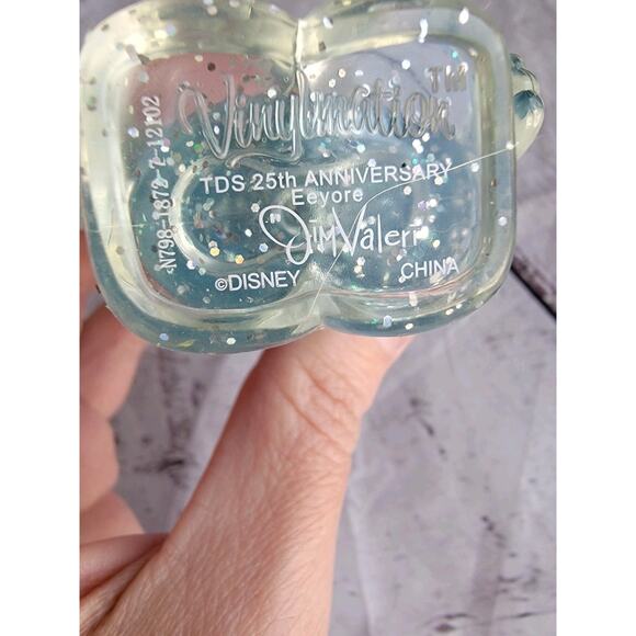 DISNEY Vinylmation 3" Park Set 1 25th Anniversary Eeyore from Winnie the Pooh - Picture 5 of 6